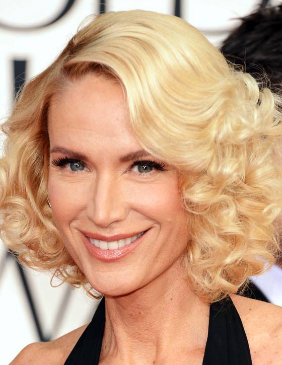 Pin up curls hairstyle for women over 40