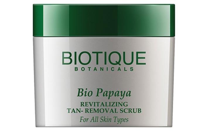 Biotique Bio Papaya Revitalizing Tan Removal Scrub