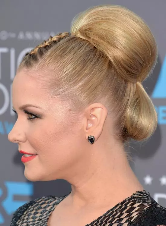 Bun split Indian hairstyle for round faces