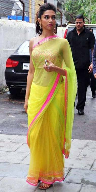 穿着黄色纱丽的Deepika Padukone