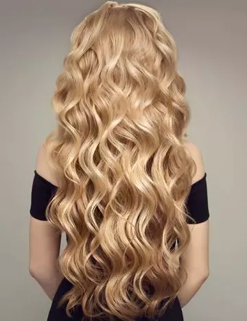 Defined curls hairstyle for long hair