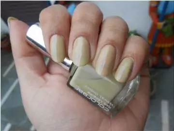 Colorbar Exclusive nail polish