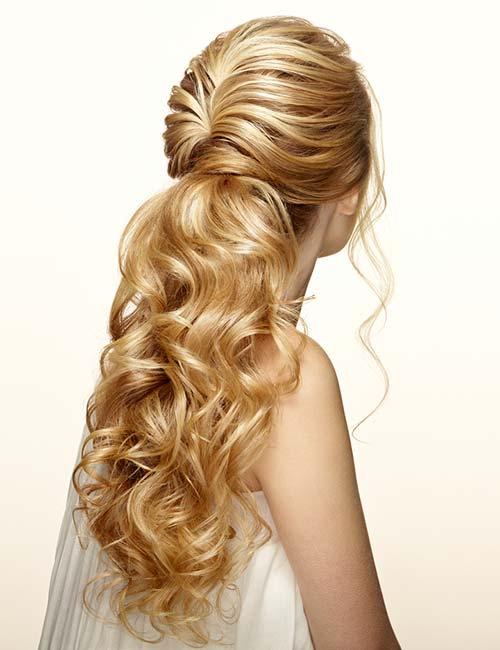 22 Easy & Stunning Curly Long Hairstyles To Try In 2023