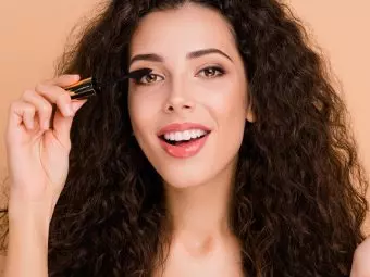 How To Apply Mascara Perfectly Like A Pro (Without Clumps)