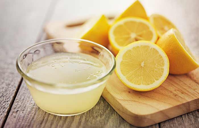 Lemon juice and rose water for acne