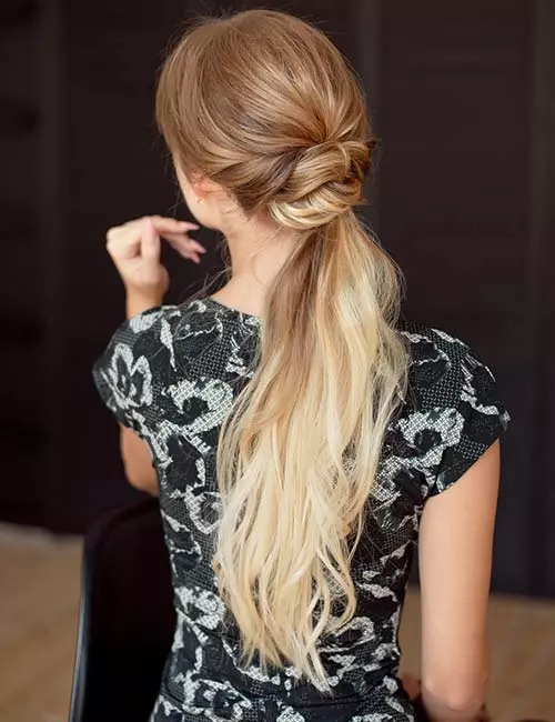 Light curls ponytail for long hair