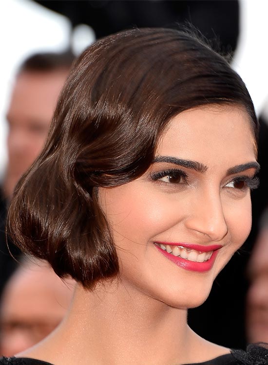 52 Popular Hollywood & Bollywood Celebrity Hairstyles To Copy