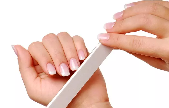 Step-3-Clip-And-File-Your-Nails.jpg.webp (700×450)