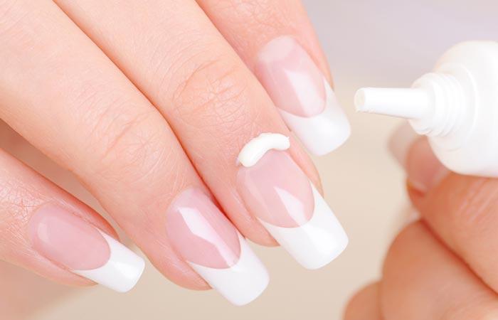 Apply cuticle cream and prepare the cuticles to get manicured nails