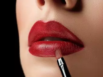 Why Do You Need A Lip Brush? How to Use It?