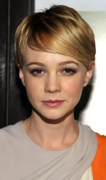 Pixie hairstyle for heart-shaped faces