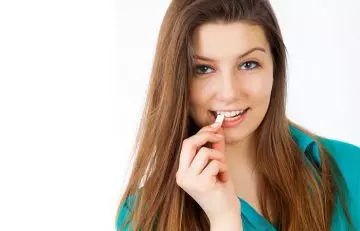 Chewing gum to lose weight in your face