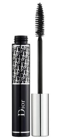 Lash-defining mascaras for volume and thickness