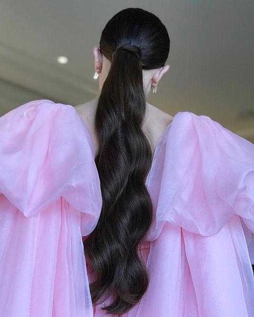 Long Flowy Ponytail