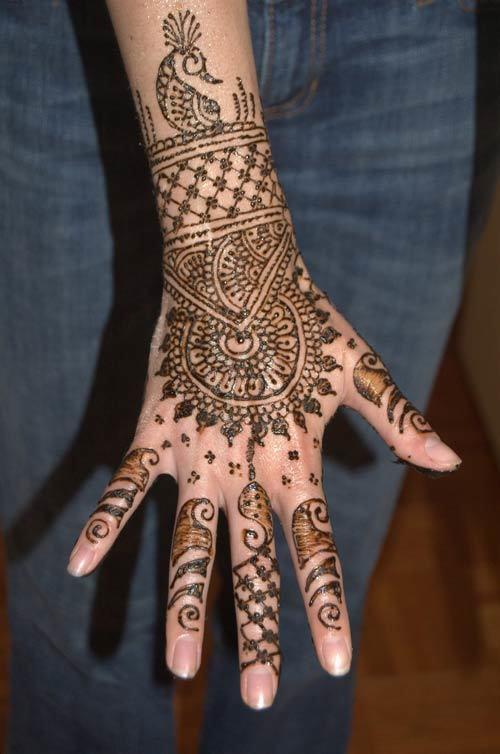 Beautiful Mehndi Designs On Hand At Indian Hindu Marriage. 02 Stock Photo -  Alamy