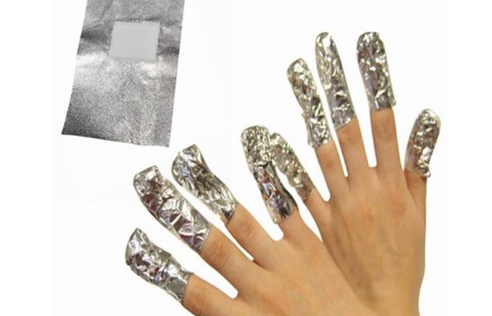 Remove Acrylic Nails Using Acetone And Aluminum Foil