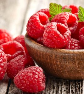 16 Amazing Benefits Of Raspberries For Skin, Hair, And Health
