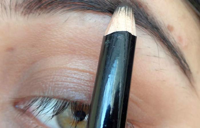 Step 2 of how to get thicker lashes with mascara