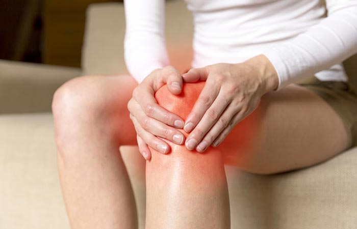 Woman with inflammed knees may benefit from neem