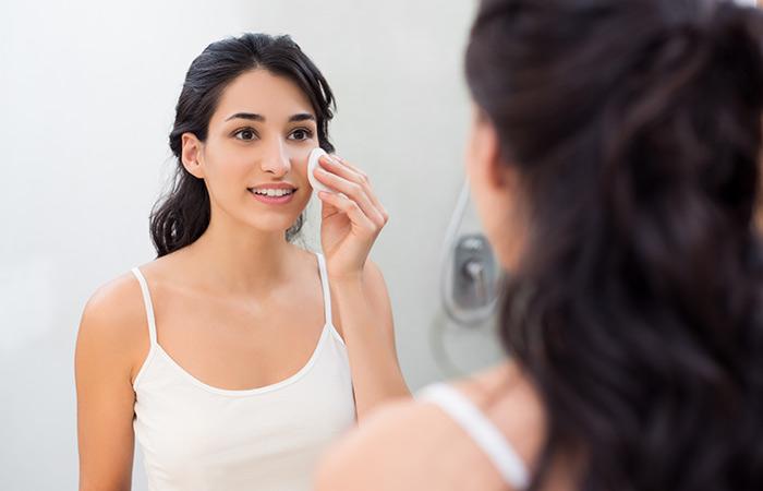 Helps Remove Makeup