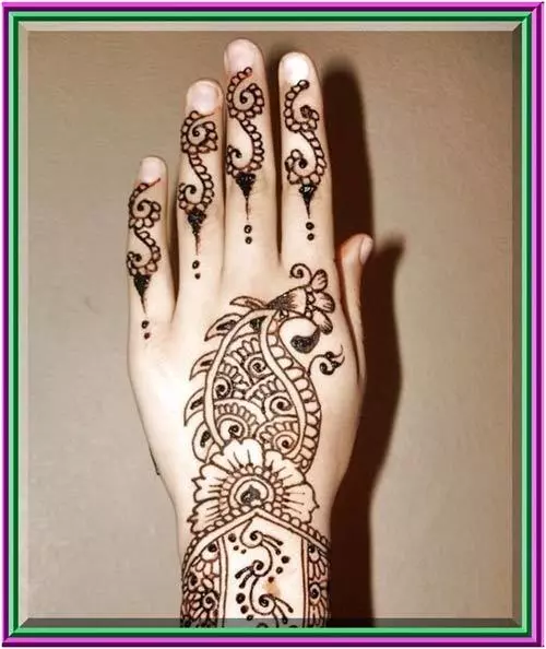 Modern Indian mehendi design for hands