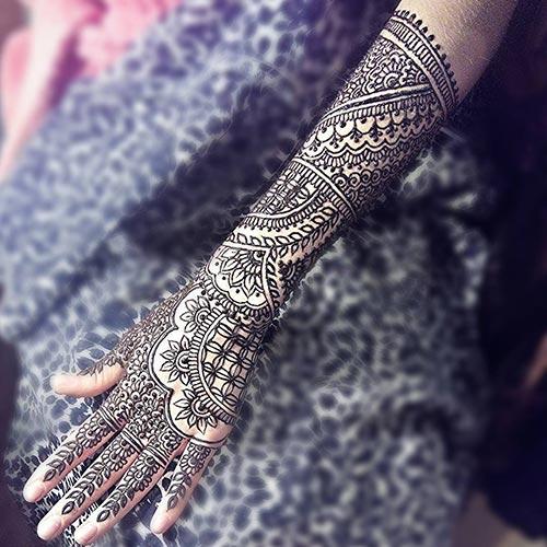 20 Outstanding Bridal Mehendi Designs Collection 2019