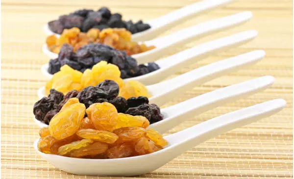 Raisins for healthy skin