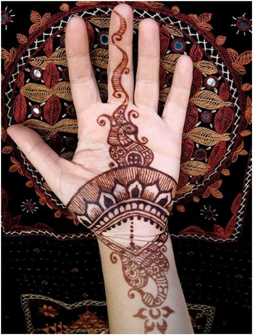 Simple Arabic mehendi design for hands