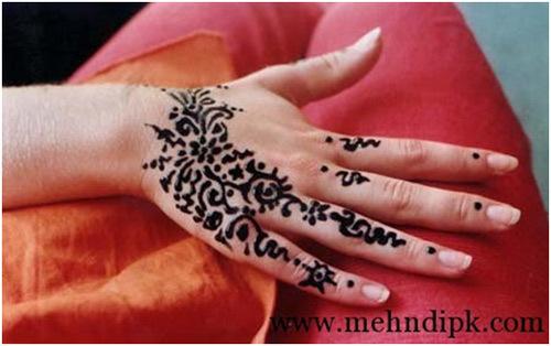 15 Beautiful and Easy Mehndi Designs for Leg