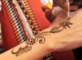 10 Gorgeous Back Hand Mehndi Designs For Girls - 2022