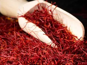 15 Benefits Of Saffron(Kesar) For Skin & Health & How To Use It
