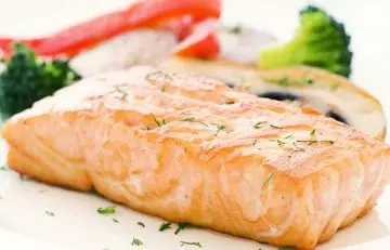 Diet Recipes For Weight Loss - Grilled Salmon And Broccoli