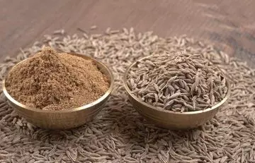 Cumin seeds and powder