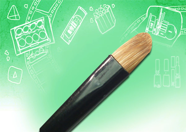 A dome shaped semi flat eyeliner brush is useful with gel eyeliners