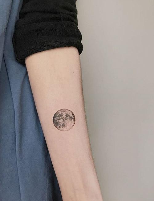 Tattoo uploaded by Carlos Herrero Tattoo  Moon and travel  Tattoodo