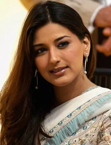 Sonali Bendre is among the the beautiful women in India