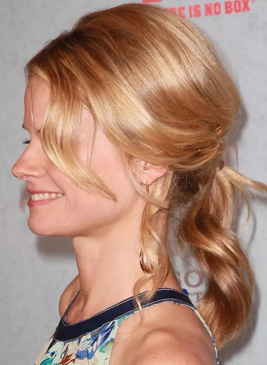 Loose tied up strands haistyle for long hair