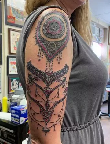 Tribal tattoo design idea for women