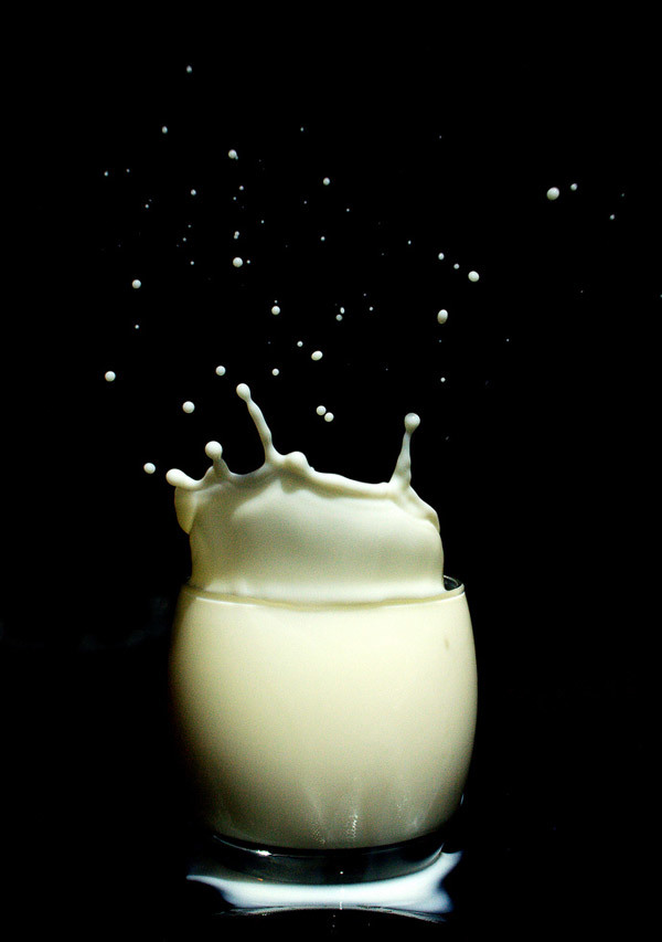 Ways to make skin glow overnight with milk