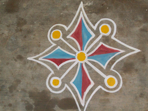 Small rangoli design with white border