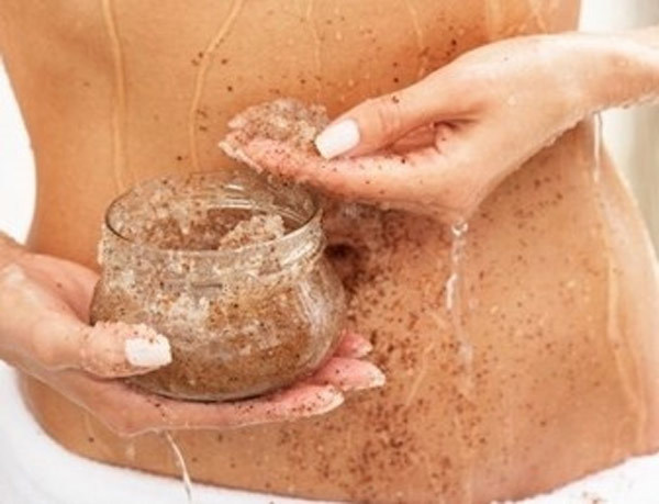 Ways to make skin glow overnight by scrubbing and moisturizing