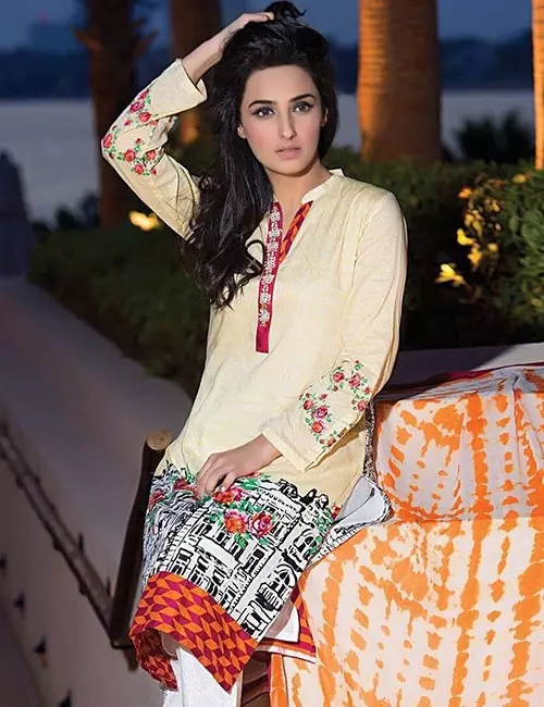 Top 25 Most Beautiful Pakistani Women In The World - Momal Sheikh