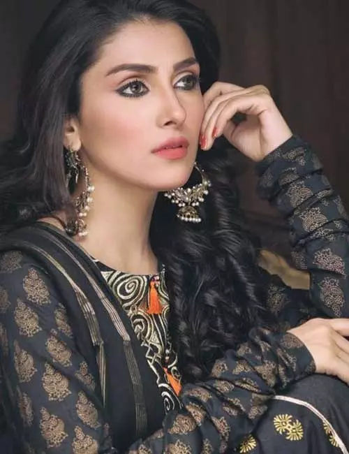 Top 25 Most Beautiful Pakistani Women In The World - Ayeza Khan