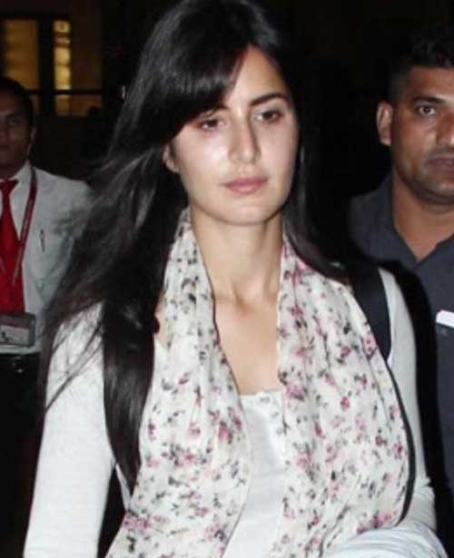 Katrina Kaif without makeup at an airport