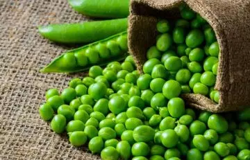 Peas contain vitamin C