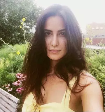 Katrina Kaif without makeup channeling the spirit of the Earth