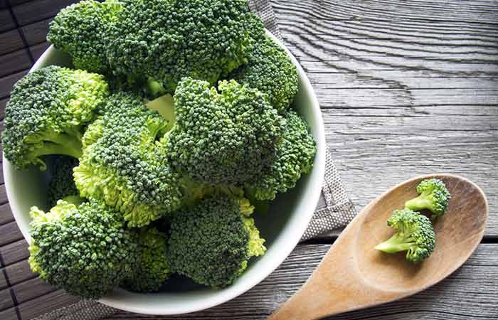 Broccoli contains vitamin C