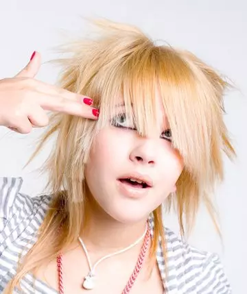 Blond layered emo hairdo with spikes for girls