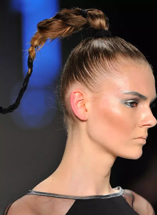 Flying ponytail braid funky hairstyle for girls