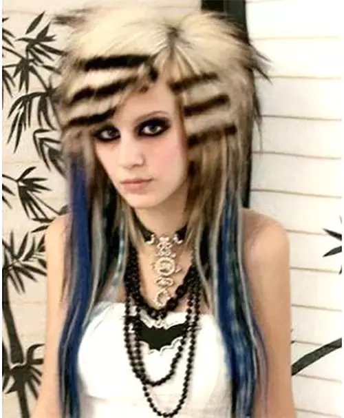 Layered emo hairdo with striped bangs for girls